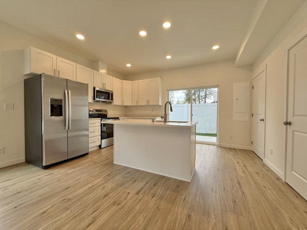 3925 E 32nd Ave #4 - Photo 6 of 29