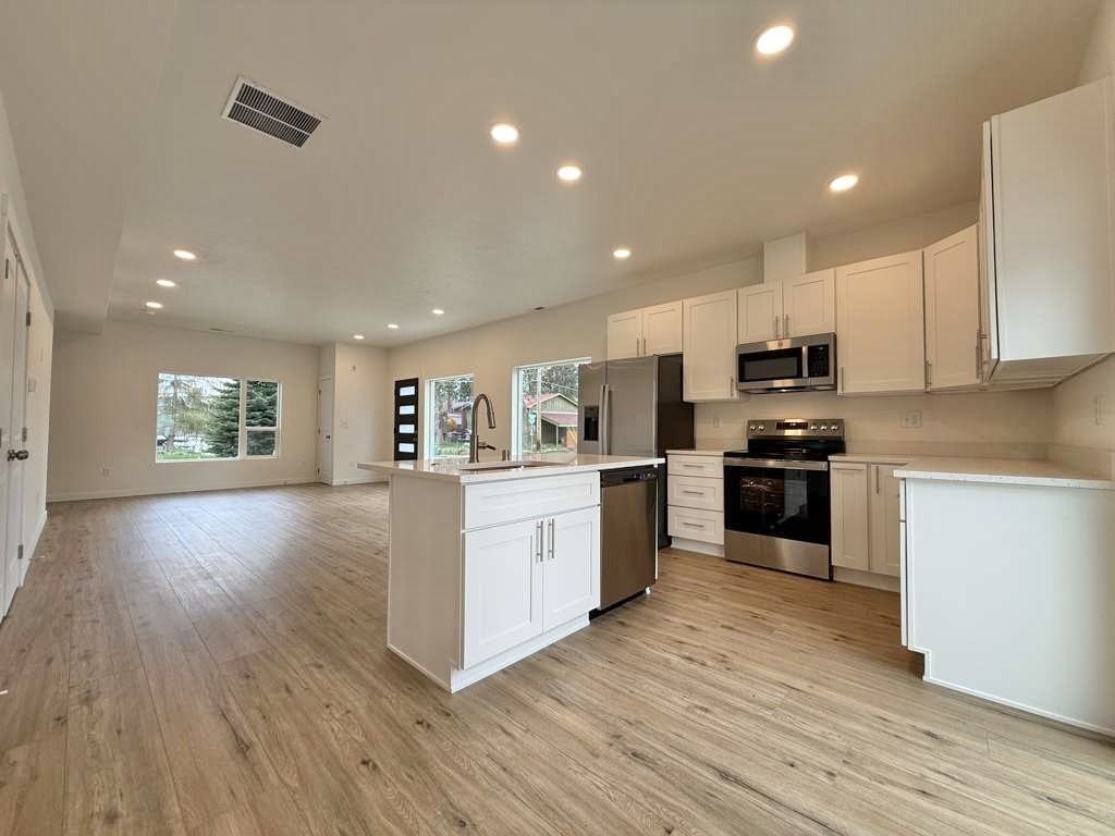 3925 E 32nd Ave #4 - Photo 7 of 29