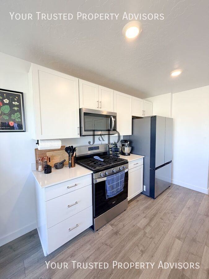 1192 W Hidden Spring Dr - Photo 4 of 25