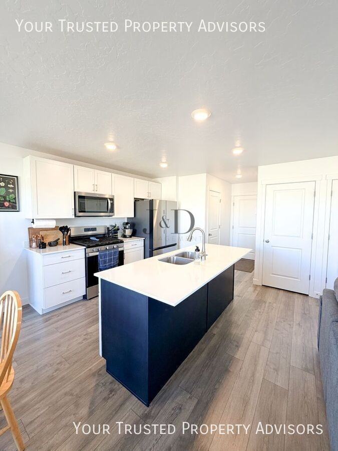 1192 W Hidden Spring Dr - Photo 7 of 25