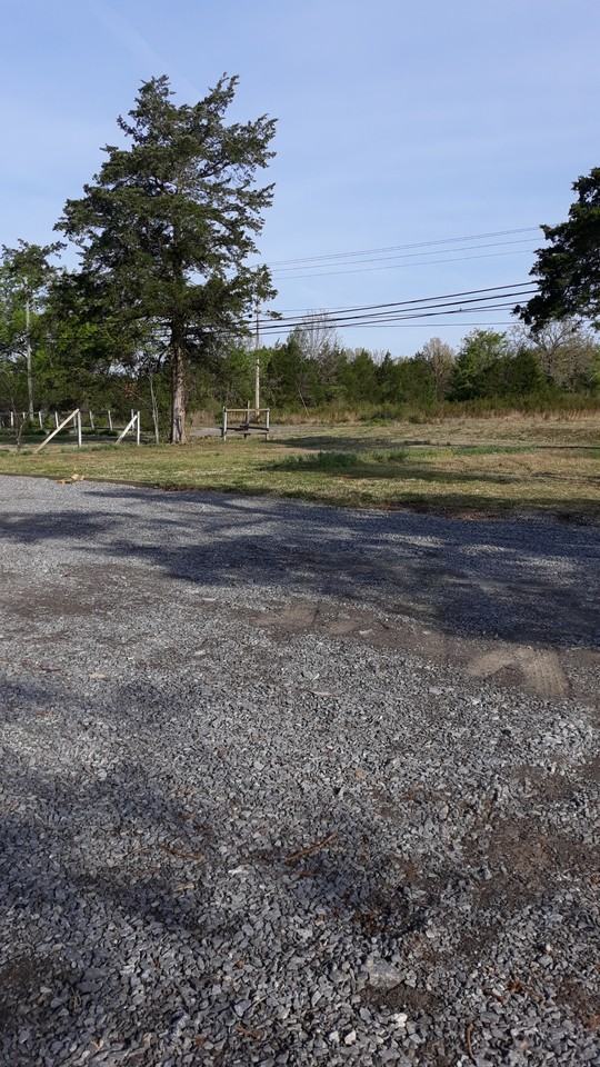 6506 Woodbury Pike - Photo 2 of 13