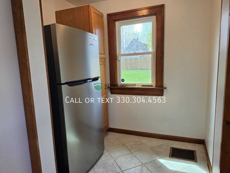 1717 Bedford Ave Sw - Photo 3 of 28