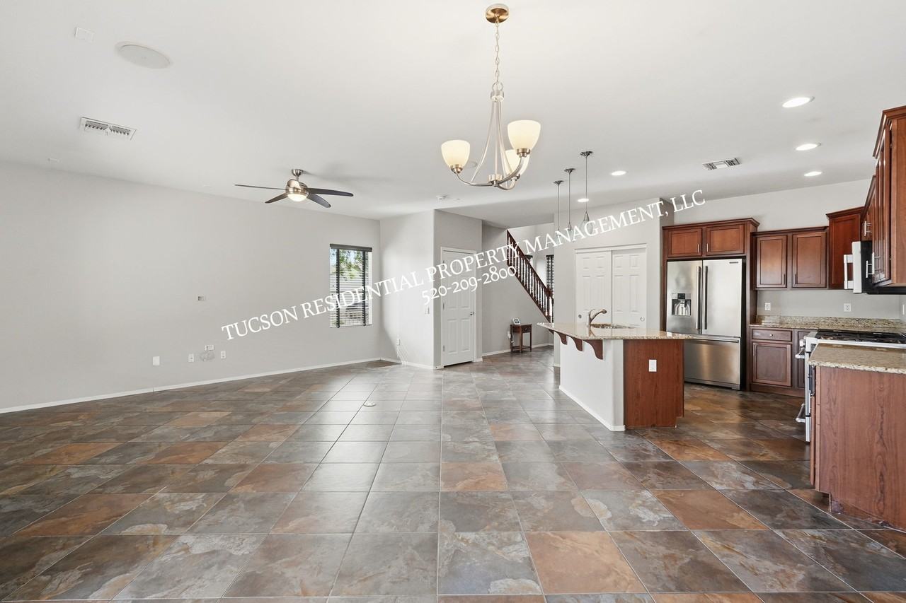 10568 E Desert Drifter Pl #1 - Photo 6 of 27