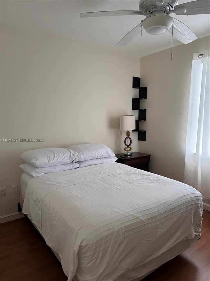 4866 Northwest 108th Passage #4866 - Photo 4 of 16