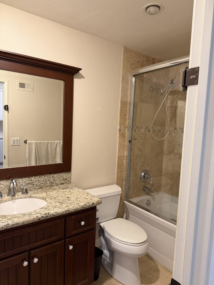 33055 Dolphin Ct - Photo 4 of 17