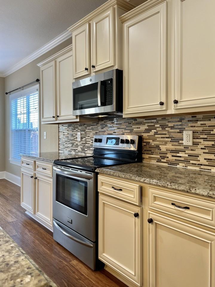 2000 Croyden CircleUnit B #B - Photo 7 of 30