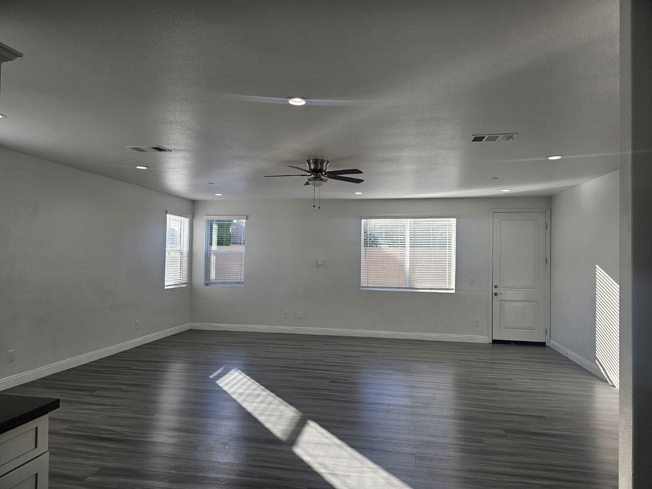 572 N Teakwood Ave ## U1 - Photo 2 of 21