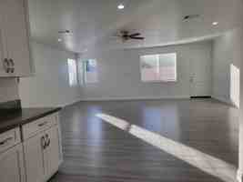 featured image of 572 N Teakwood Ave ## U1