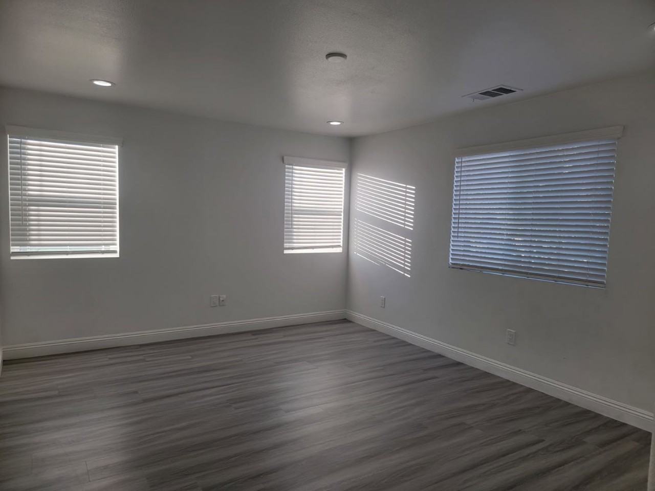 572 N Teakwood Ave ## U1 - Photo 6 of 21