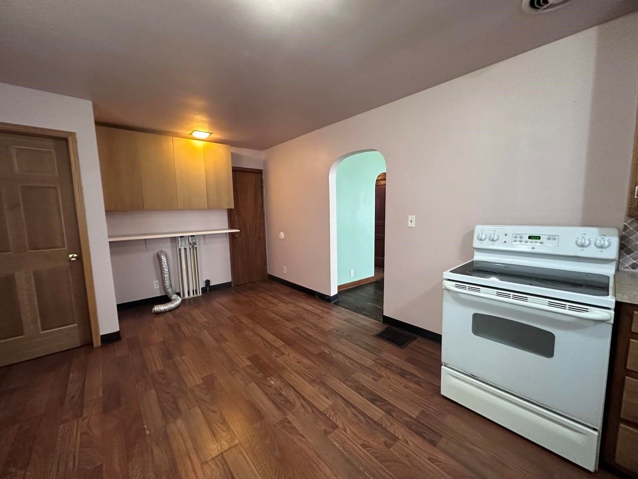 101 S Buchanan St - Photo 3 of 18