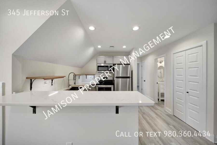 345 Jefferson St - Photo 7 of 21