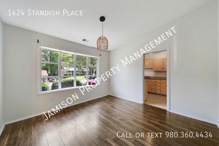 1424 Standish Pl - Photo 3 of 33