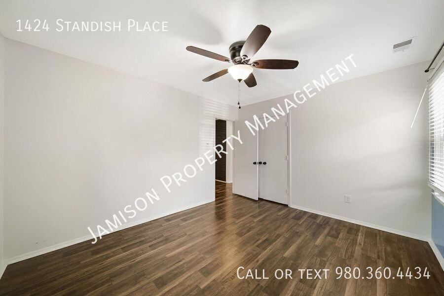 1424 Standish Pl - Photo 6 of 33