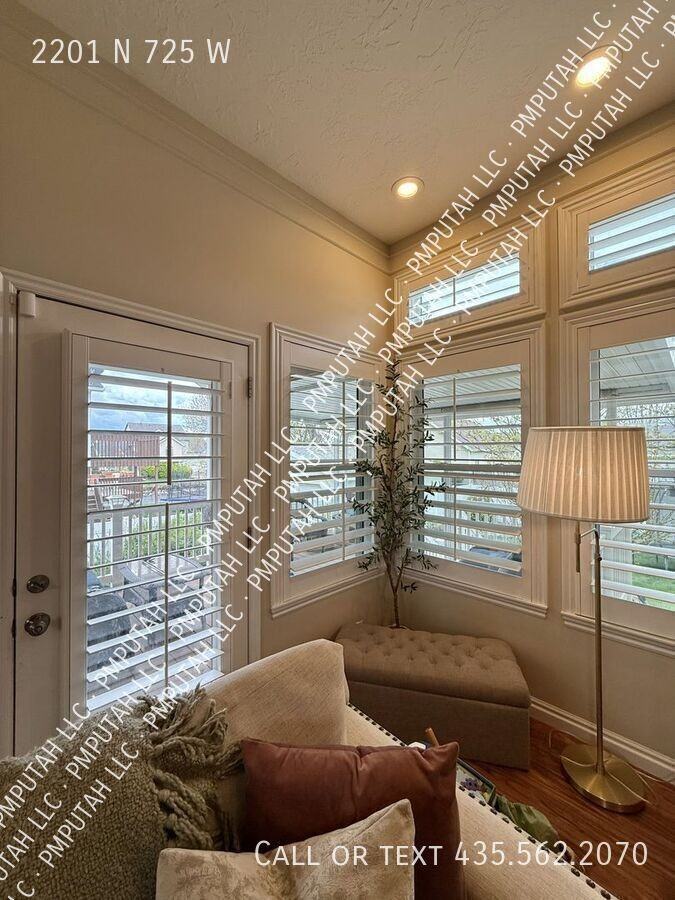 2201 N 725 W - Photo 4 of 28