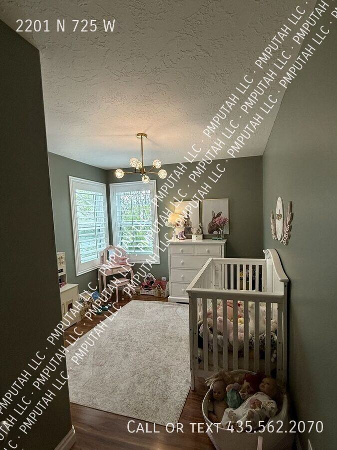 2201 N 725 W - Photo 5 of 28