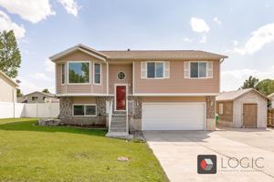 featured image of 835 W 2400 N