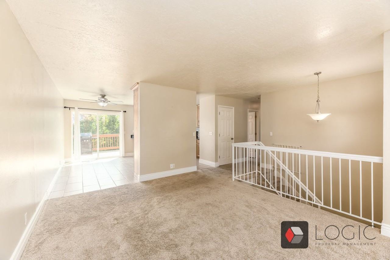 835 W 2400 N - Photo 5 of 19