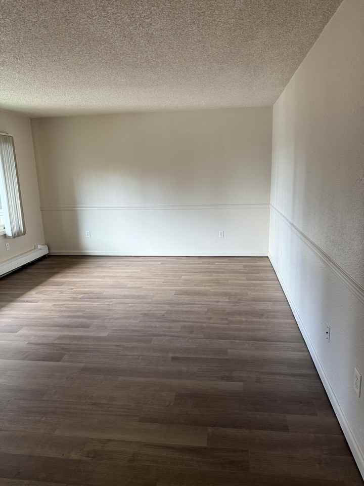 100 B St #9 - Photo 3 of 15