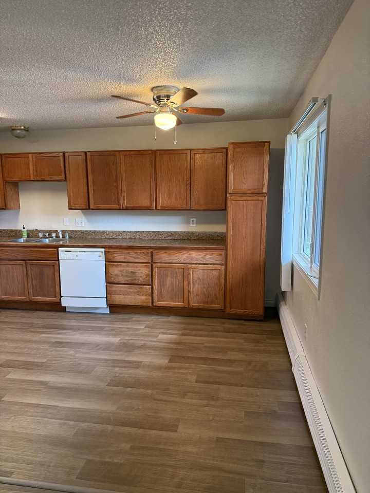 100 B St #9 - Photo 5 of 15