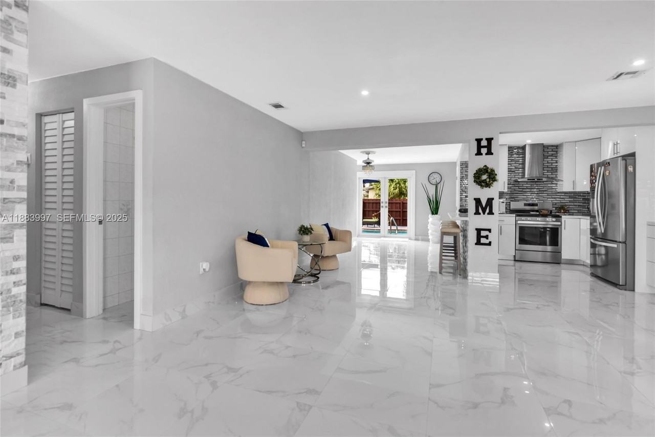 29928 Southwest 159th Drive #0 - Photo 5 of 32