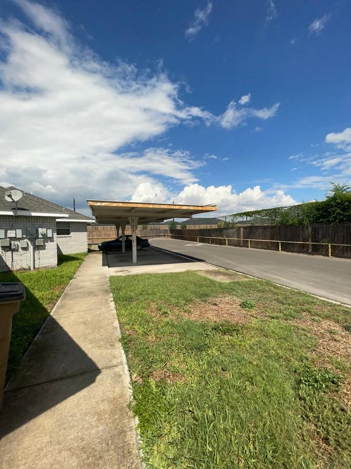 604 S Logan Dr #1 - Photo 4 of 10