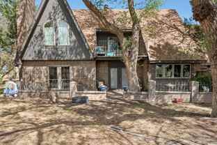 907 Broadmoor St - Photo 1 of 1