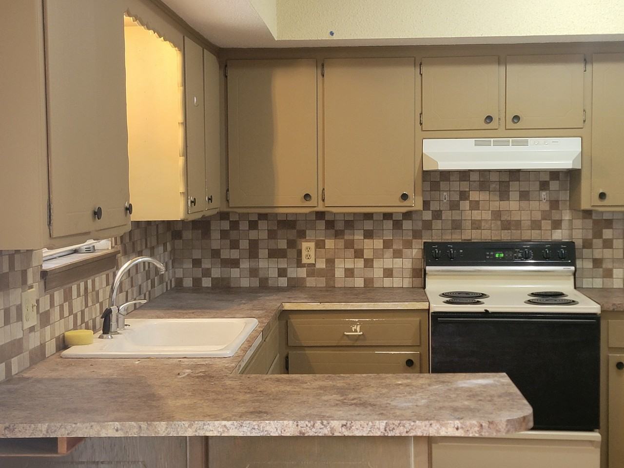 813 W Oxford Ave #1 - Photo 2 of 12