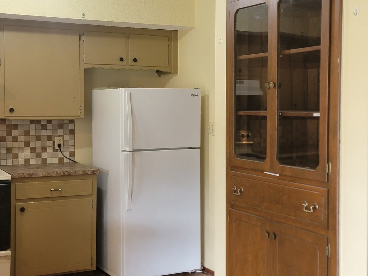 813 W Oxford Ave #1 - Photo 3 of 12