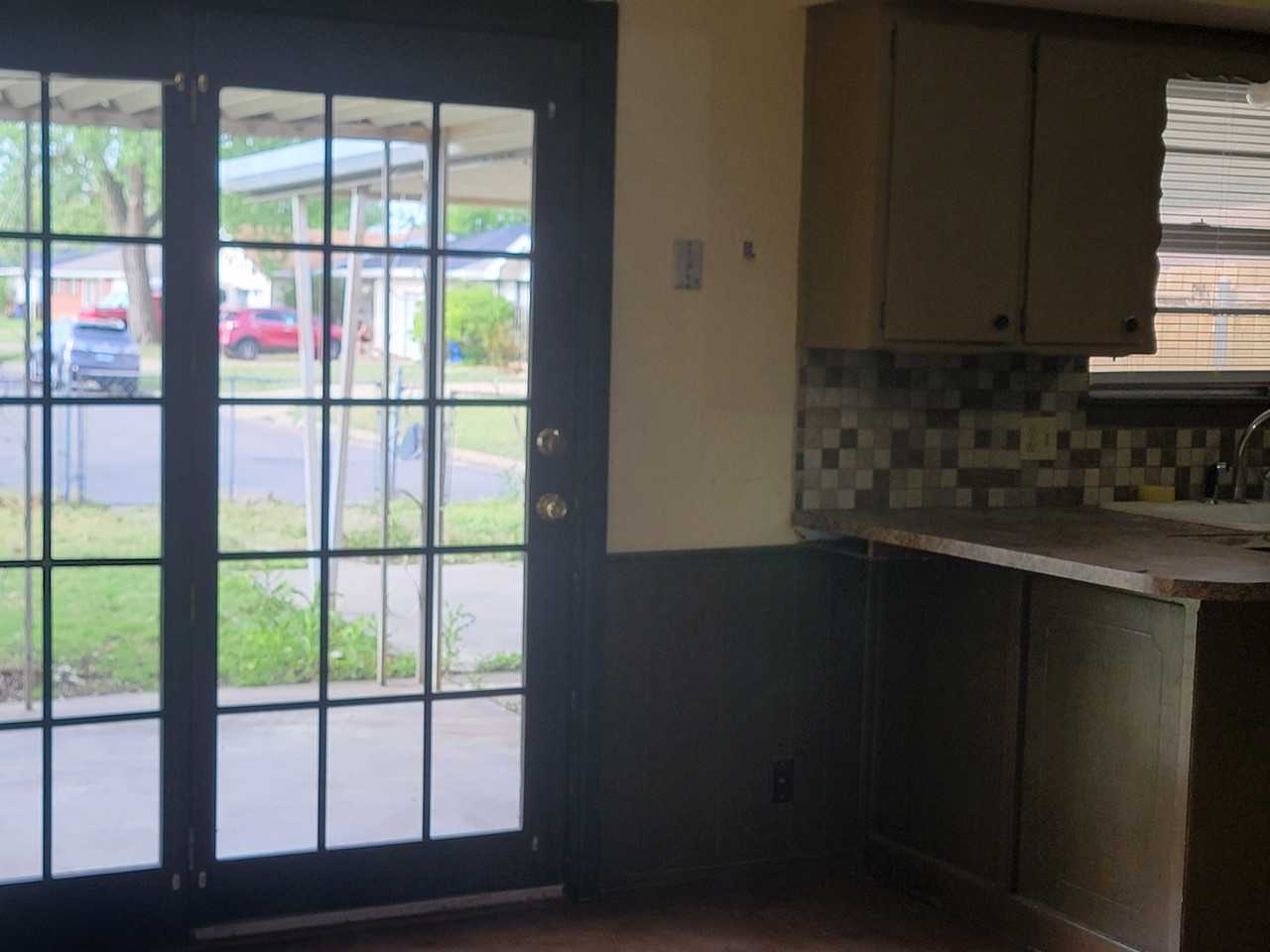 813 W Oxford Ave #1 - Photo 4 of 12