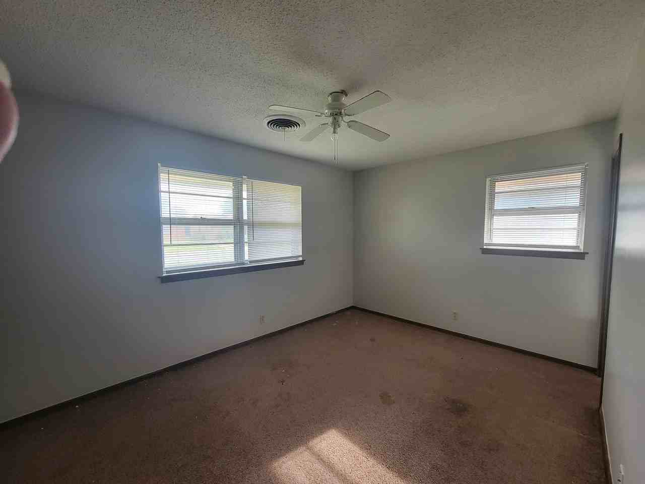 813 W Oxford Ave #1 - Photo 6 of 12