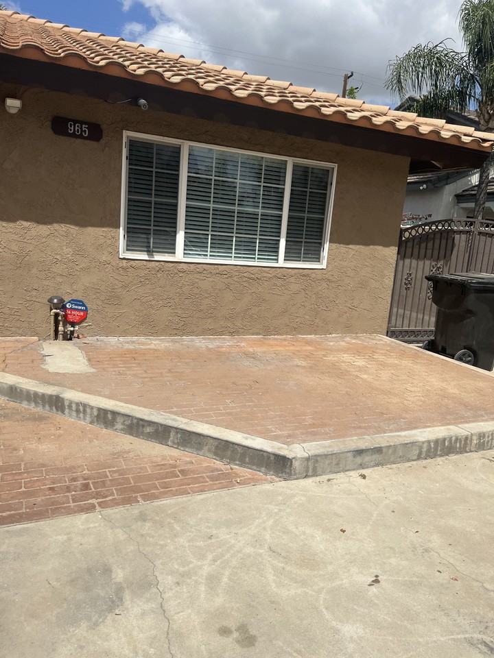 965 Latham St #NA - Photo 7 of 10