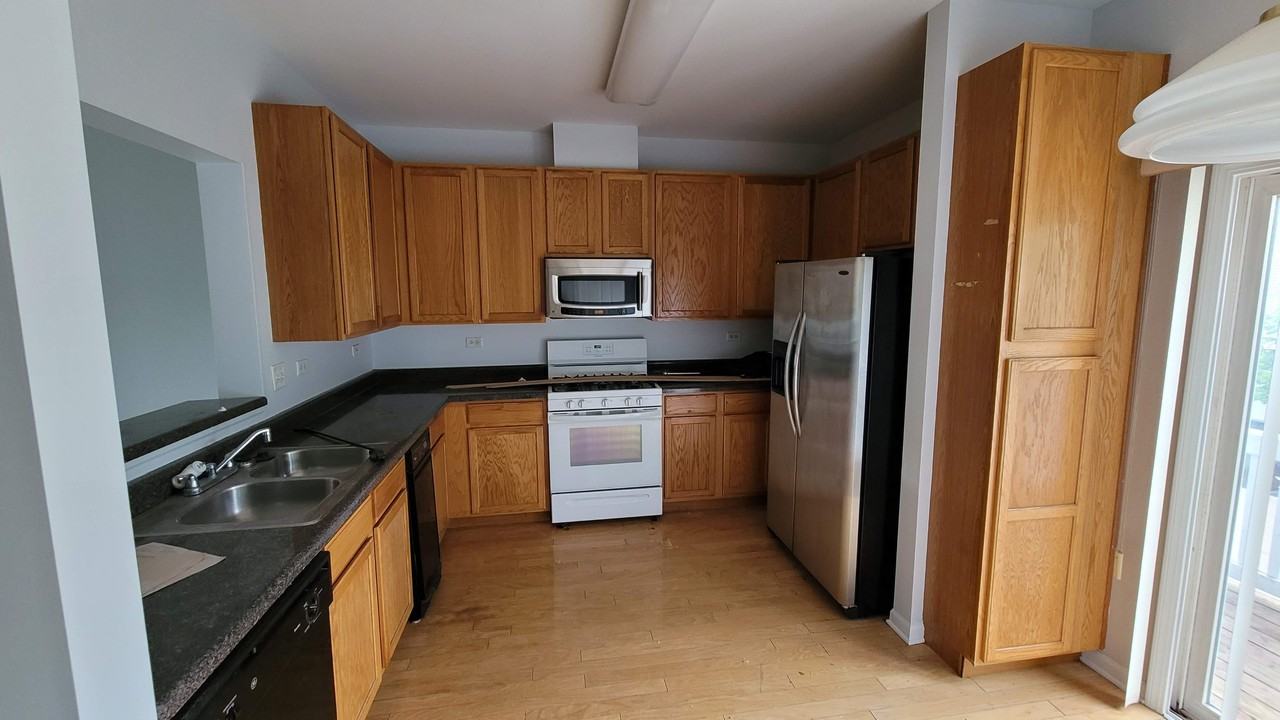 1055 Mayfield Dr #1055 - Photo 6 of 15