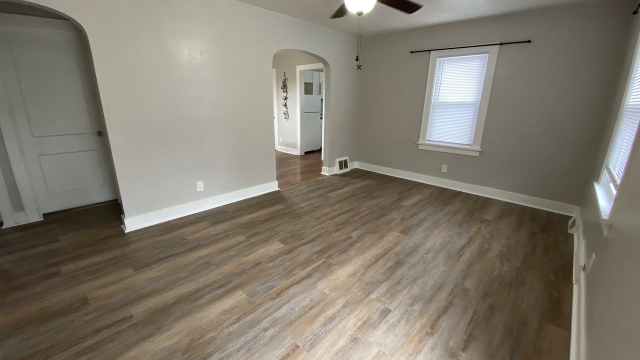 4431 Parkview Ct #NA - Photo 3 of 21
