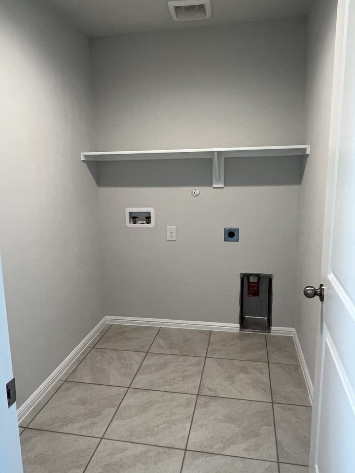 10432 Fort Bird Trl #NA - Photo 2 of 18