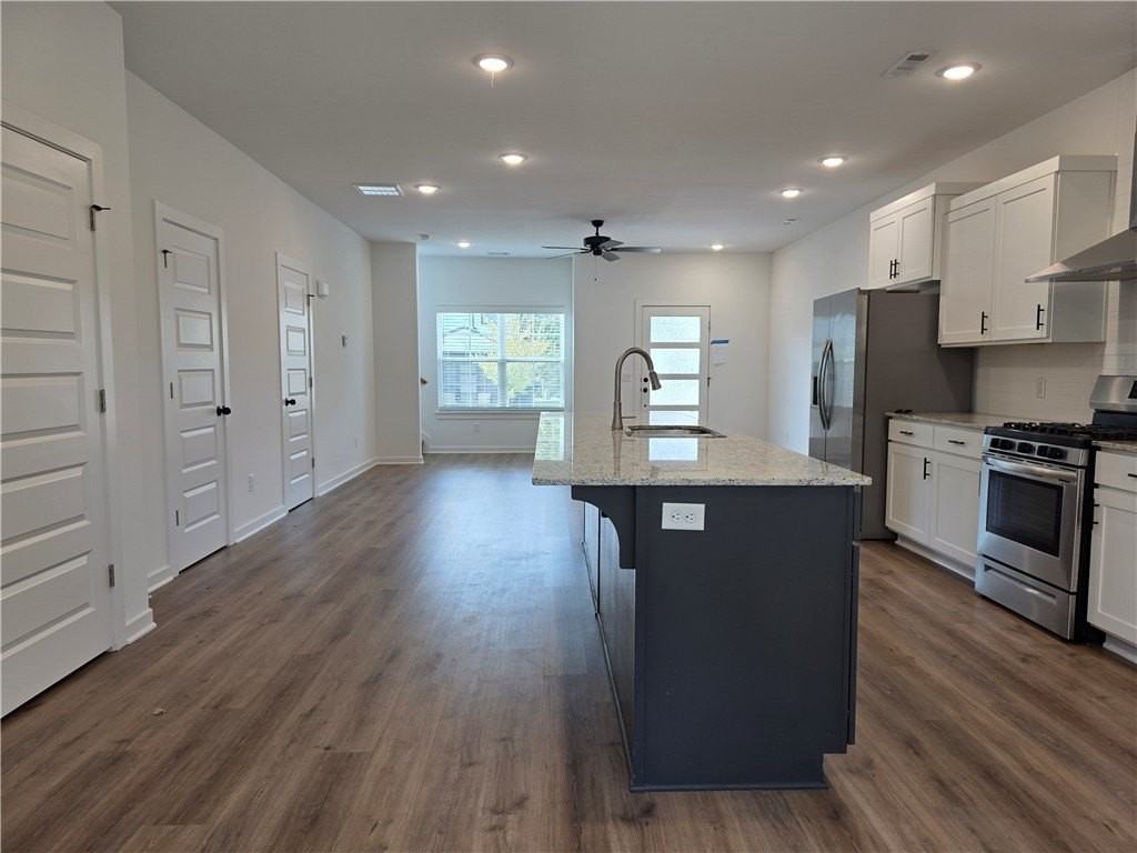 805 N Crater Ave #1 - Photo 6 of 19