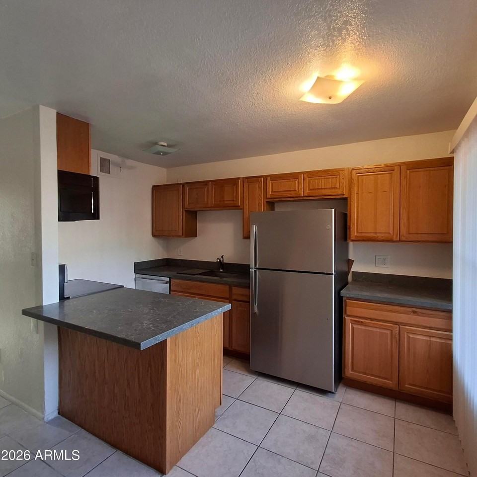 8844 N 2nd St #B - Photo 3 of 11