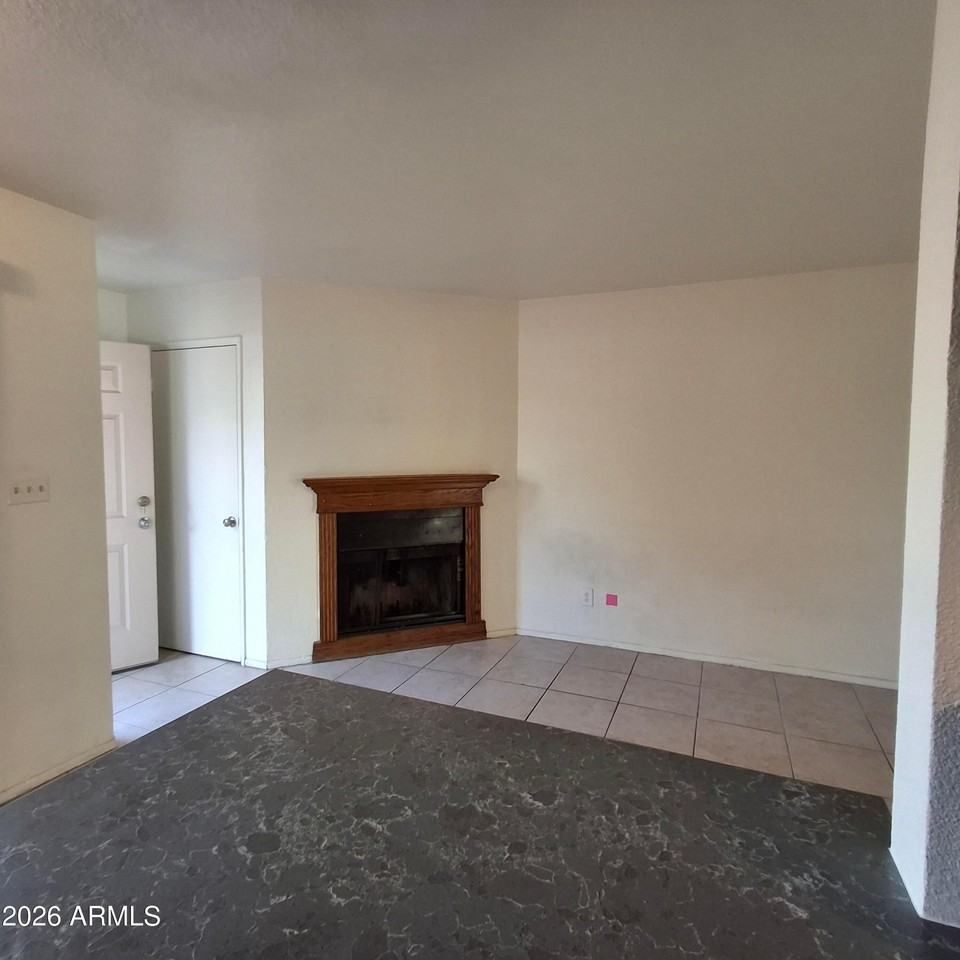 8844 N 2nd St #B - Photo 4 of 11