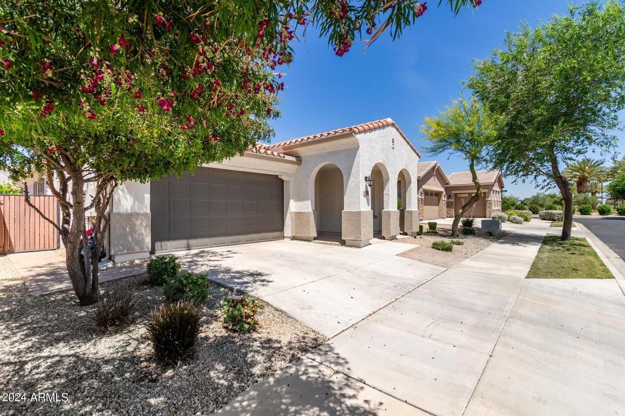 9746 E Tumbleweed Ave - Photo 6 of 47