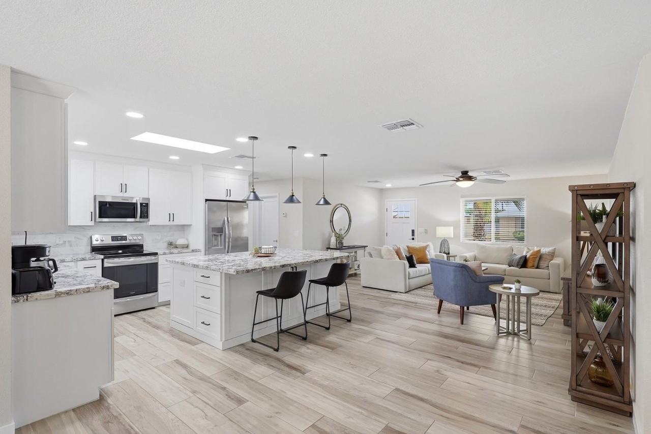 10320 W Sierra Dawn Dr - Photo 4 of 30