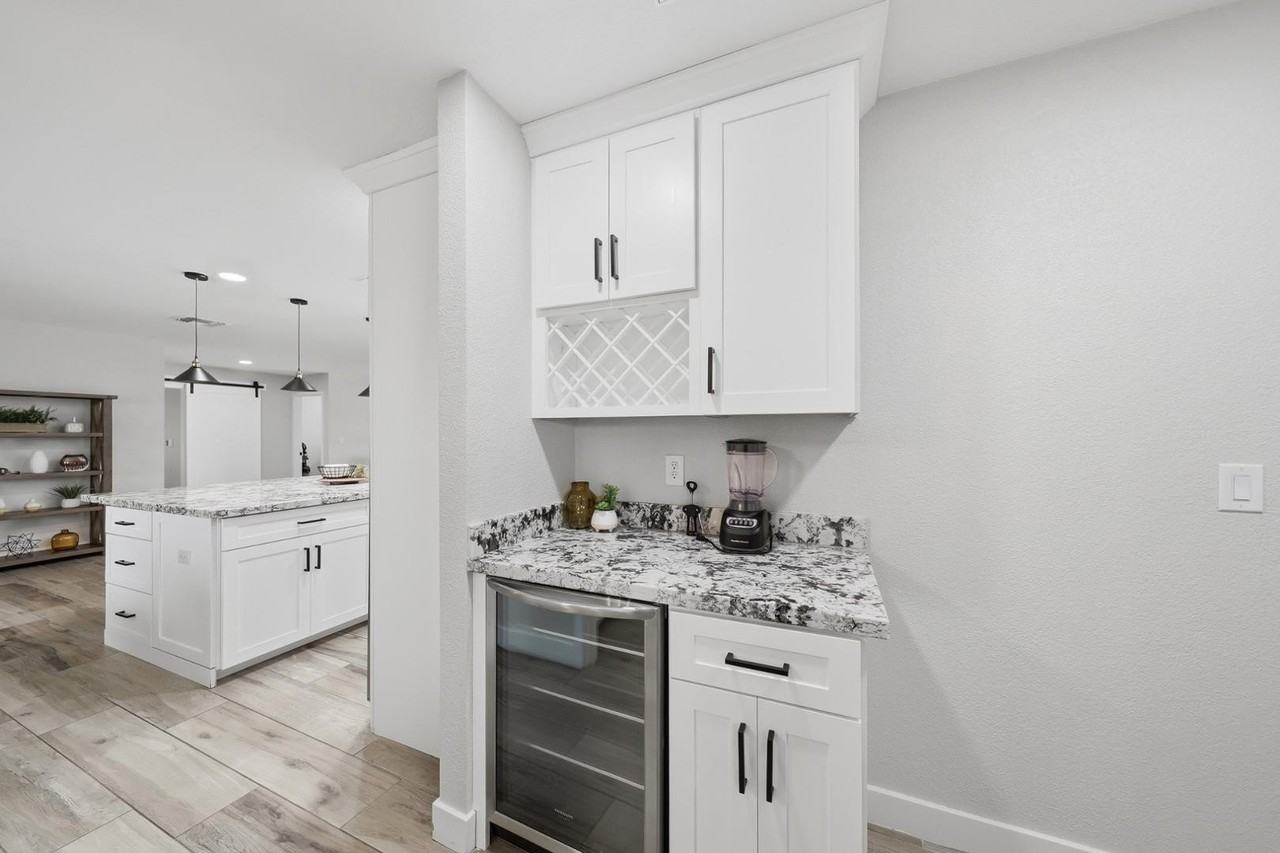 10320 W Sierra Dawn Dr - Photo 5 of 30