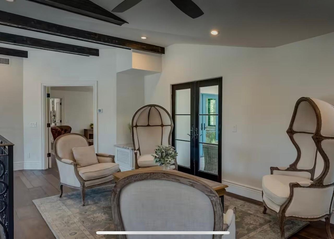 9323 N 69th St - Photo 6 of 47