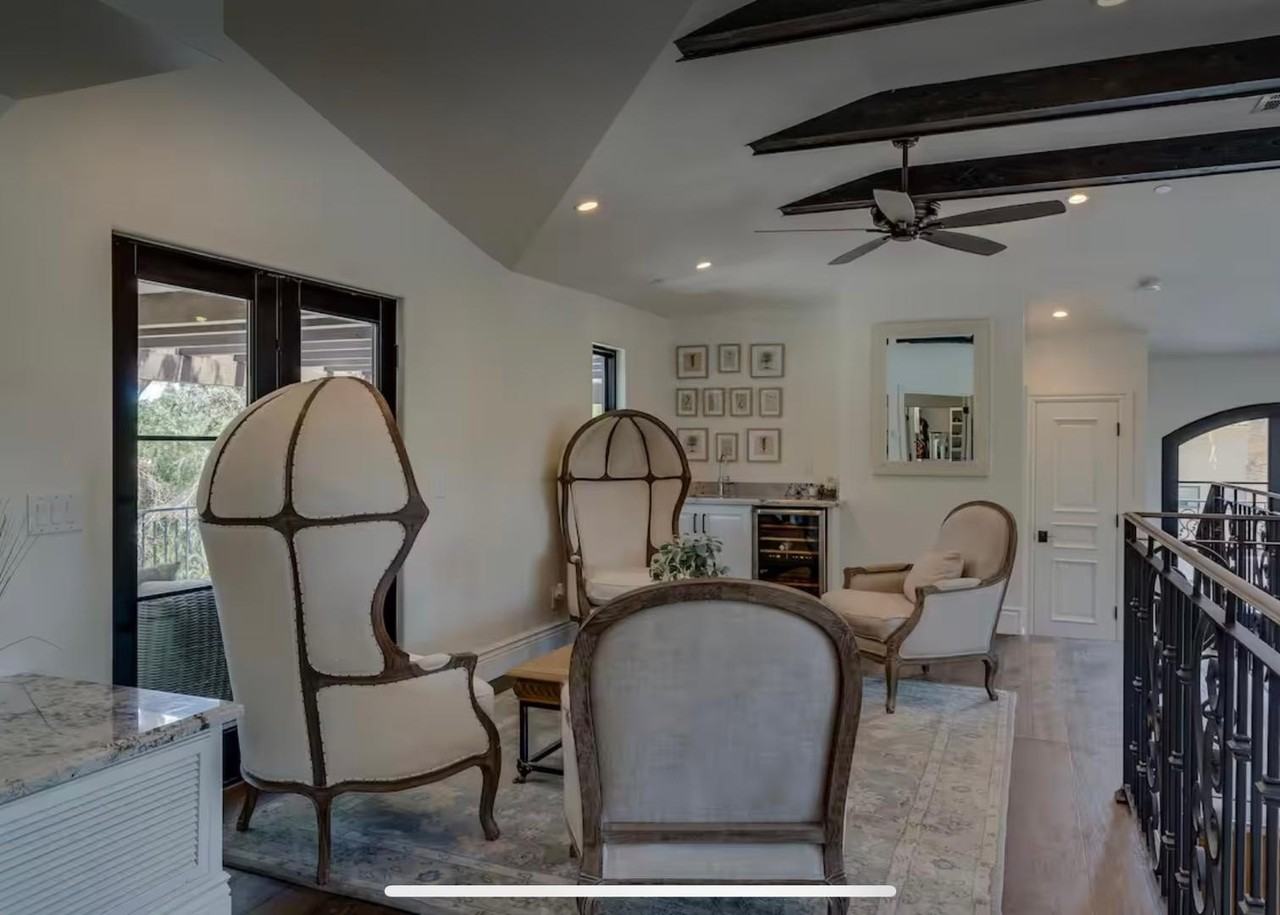 9323 N 69th St - Photo 7 of 47