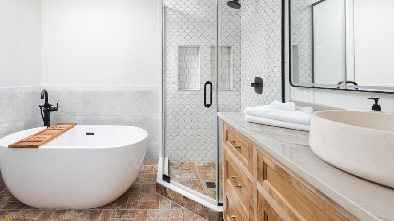 2237 E Hillery Dr - Photo 2 of 25