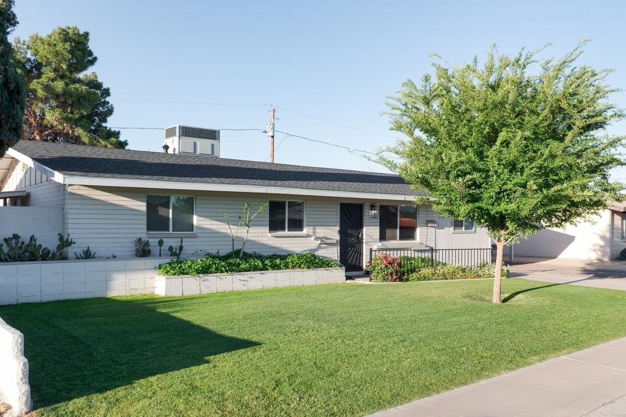 2237 E Hillery Dr - Photo 6 of 25