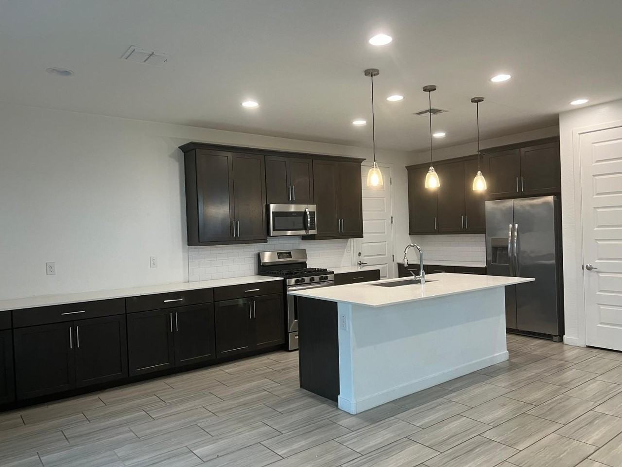 9922 E Tahoe Ave - Photo 6 of 26