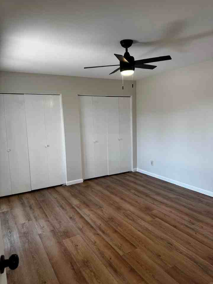 442 S 32nd Pl - Photo 7 of 17