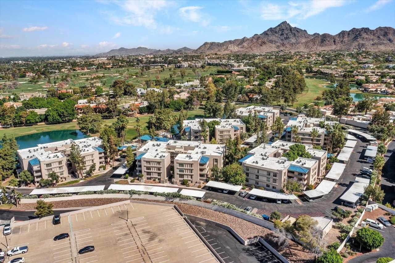 5124 N 31st Pl #517 - Photo 5 of 38