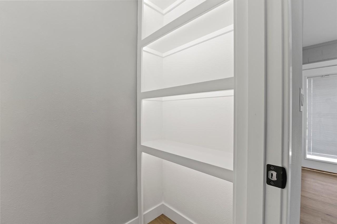 10423 W Monterosa Dr - Photo 6 of 31