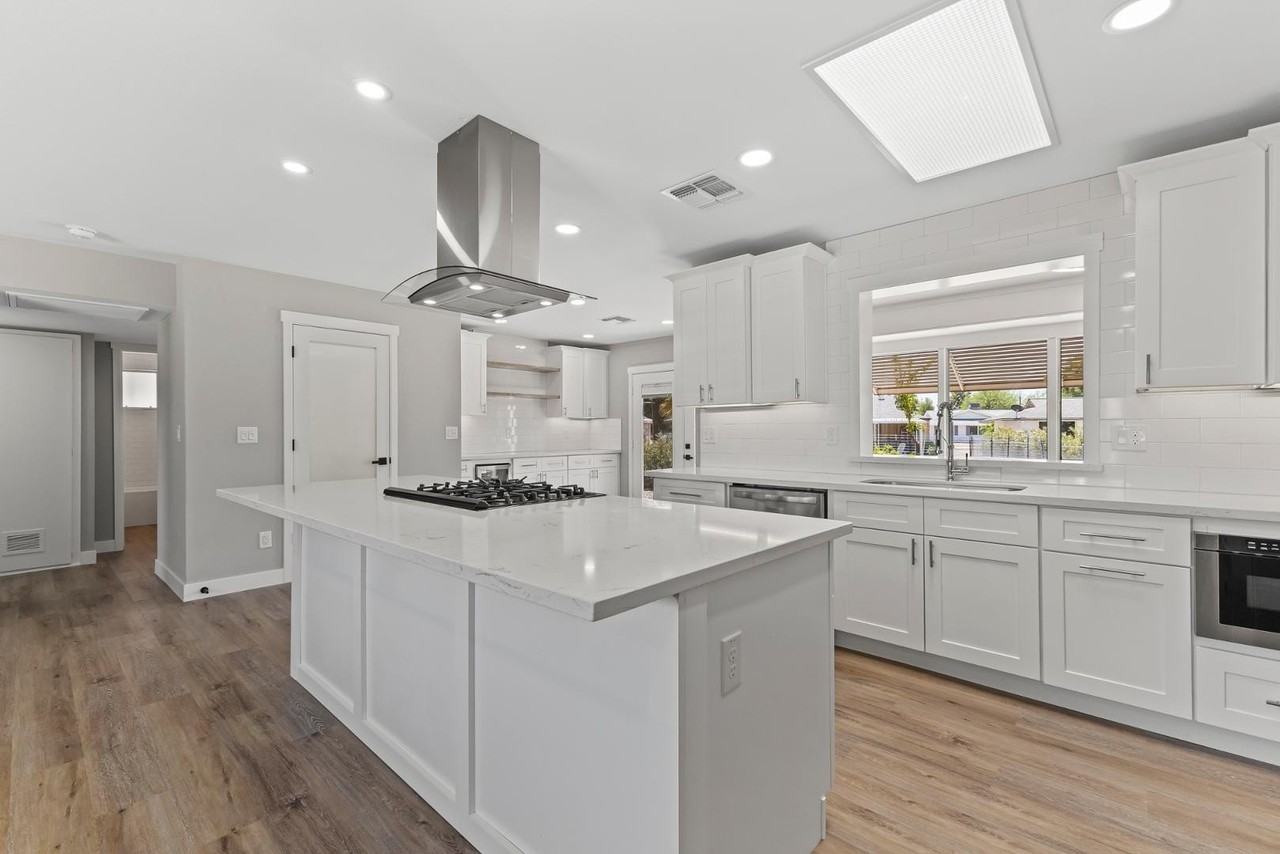 10423 W Monterosa Dr - Photo 7 of 31