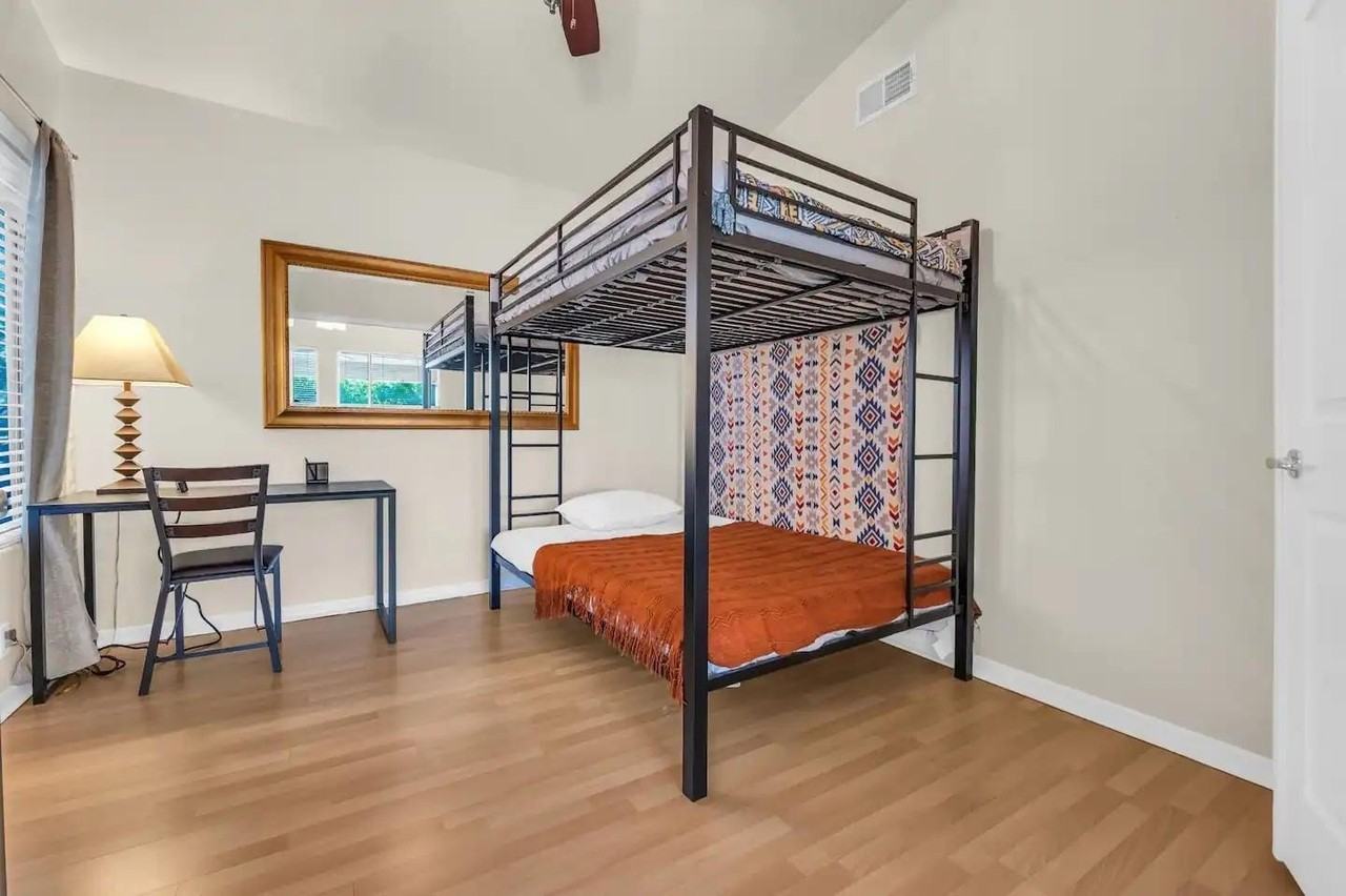 5203 E Wallace Ave - Photo 6 of 20